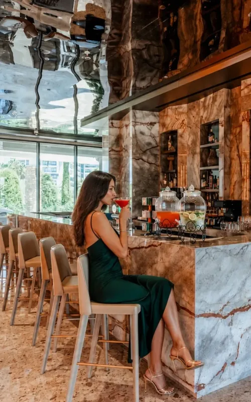 lobby-bar-img-1