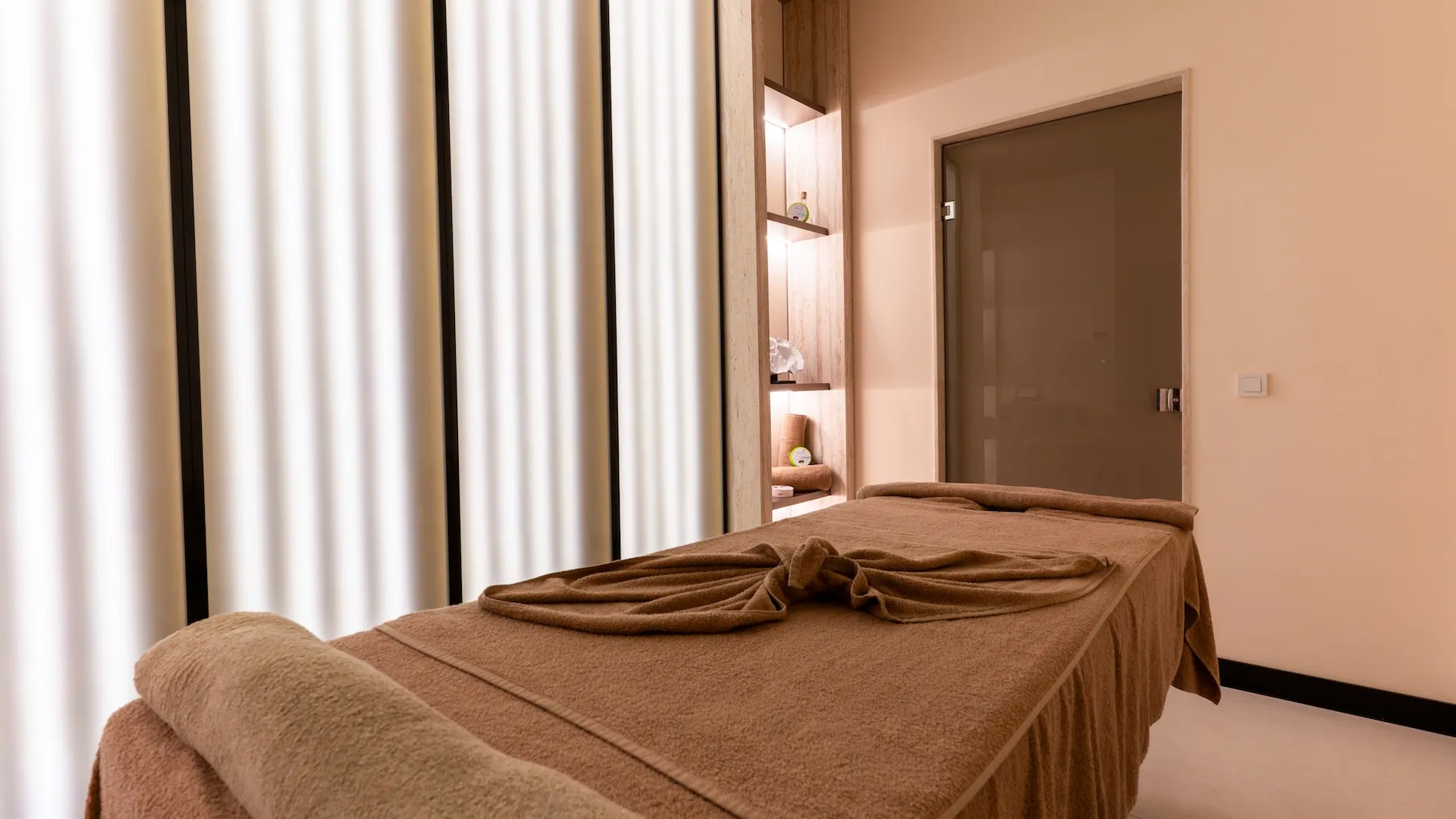 massage-room1-1