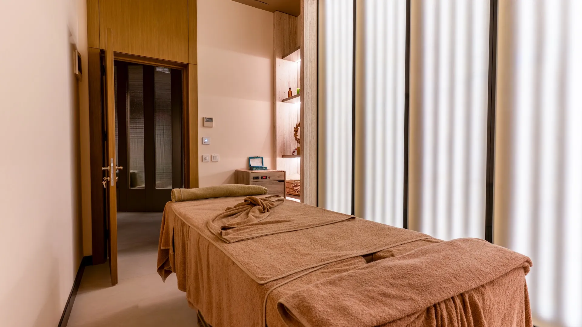 massage-room1-2