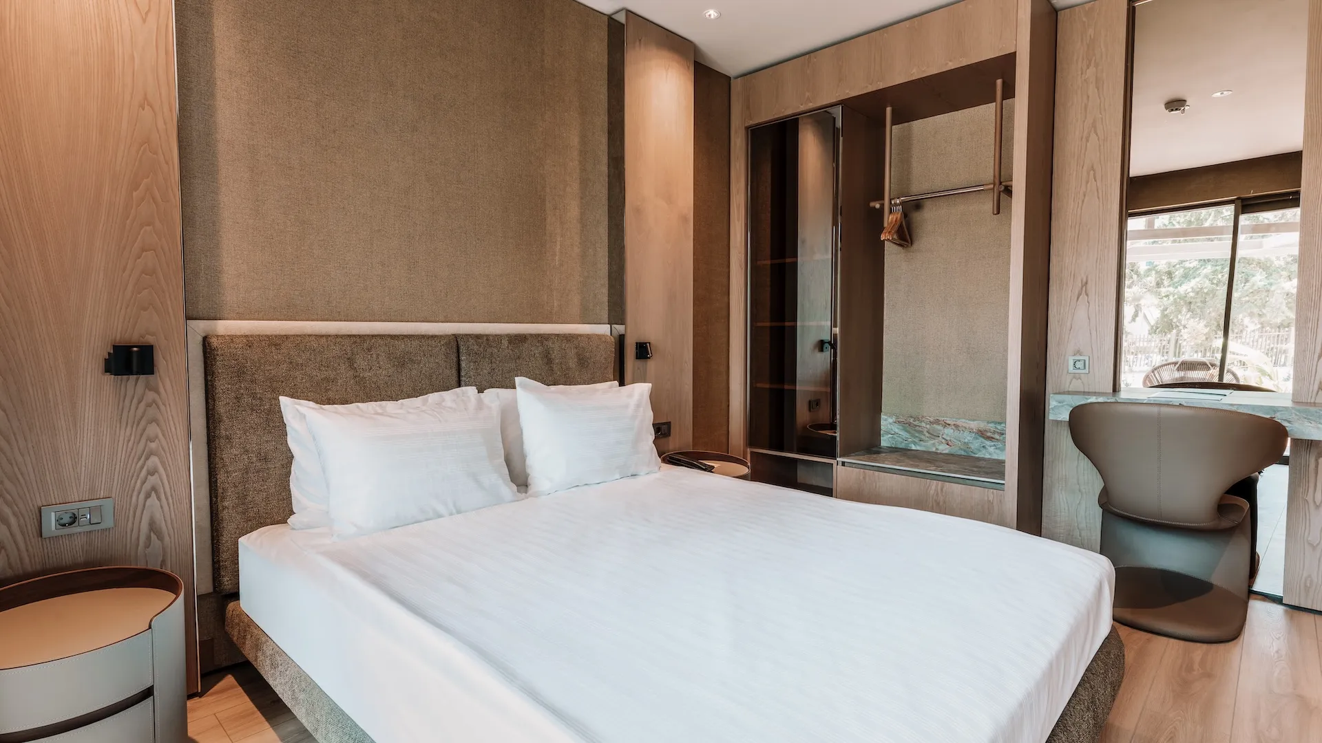 swimup-suite rooms-1
